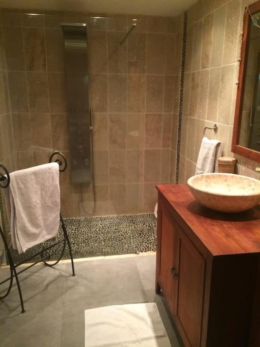 Appartement Sur La Colline Avec Acces Piscine Volx 외부 사진