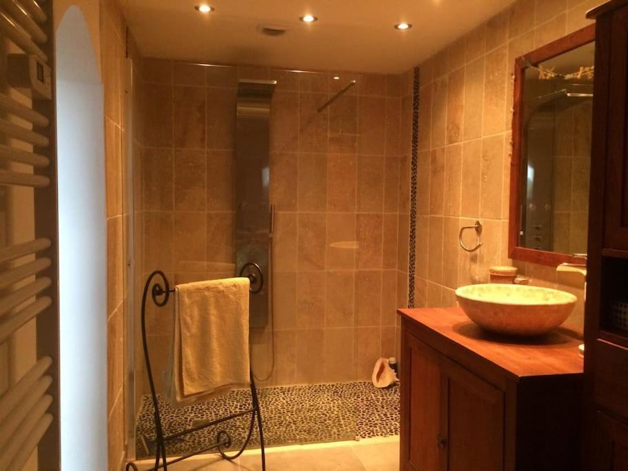 Appartement Sur La Colline Avec Acces Piscine Volx 외부 사진